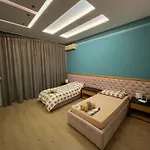 Lux Apartment Tirana