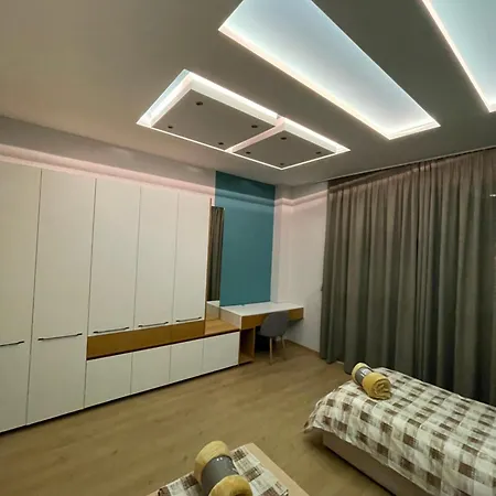 Lux 公寓 *