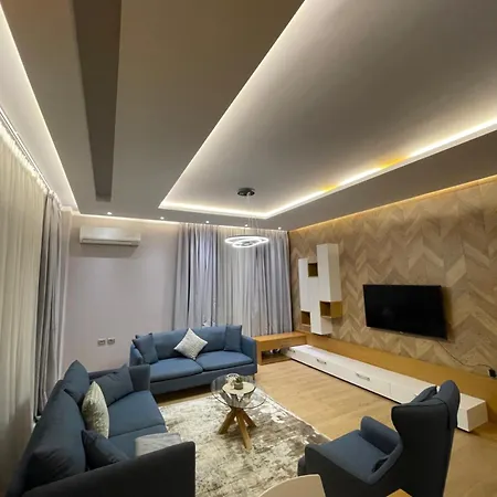 Lux Апартаменты *